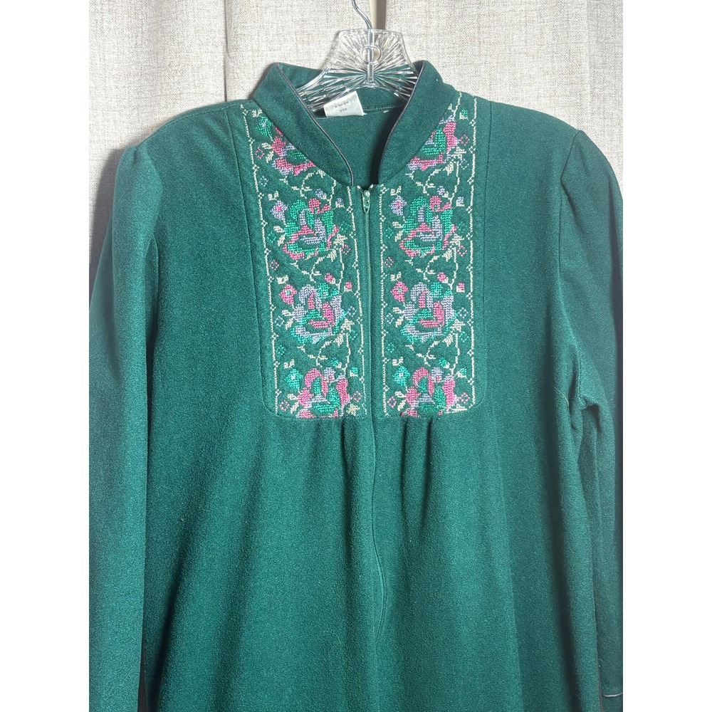 Maryann's Boutique Vintage Green Floral Embroidered 3/4 Zip Robe Gown